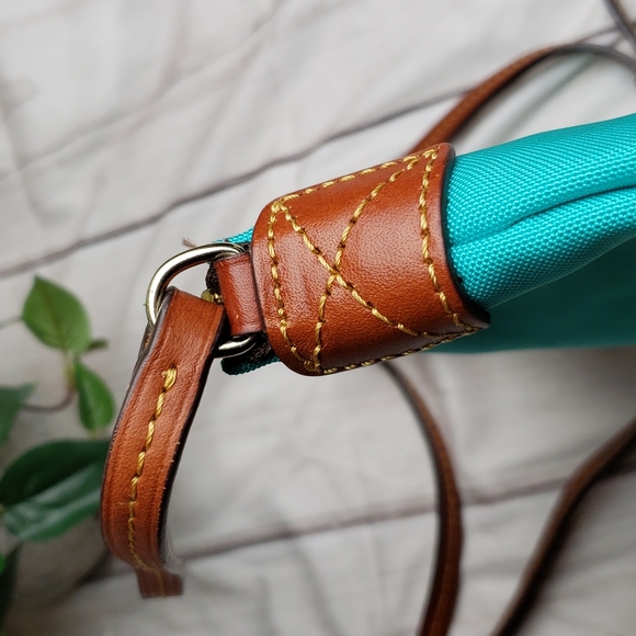 Dooney Bourke crossbody pouchette purse - Picture 7 of 9